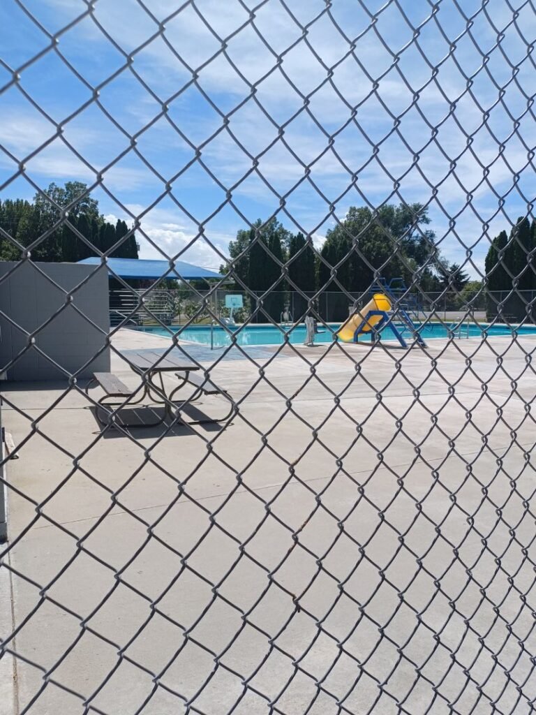 Lincoln Swimming Pool 2 768x1024