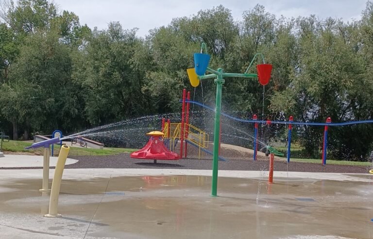 Piccadilly Park Splash Pad 6 768x493
