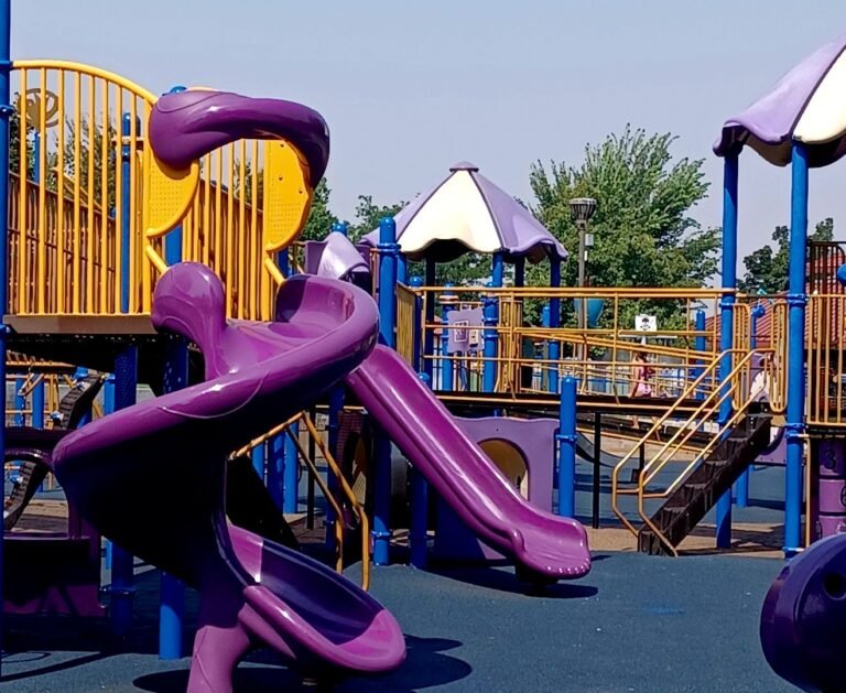 Settlers Park Playground 1 768x629