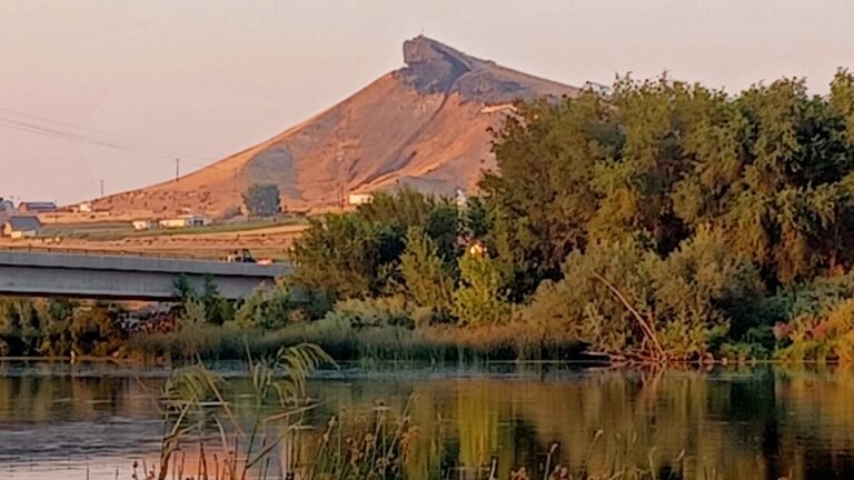 lizard butte photo 1 1600x900 1 768x432