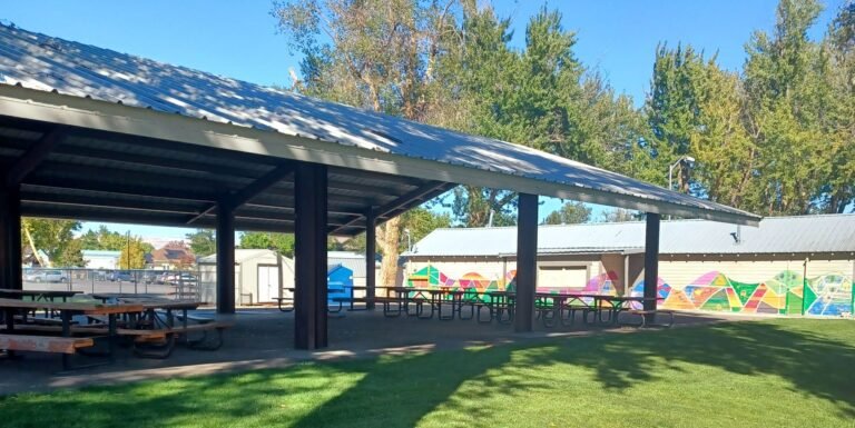 Covered picnic shelter at Carl Miller Park Covered picnic shelter at Carl Miller Park