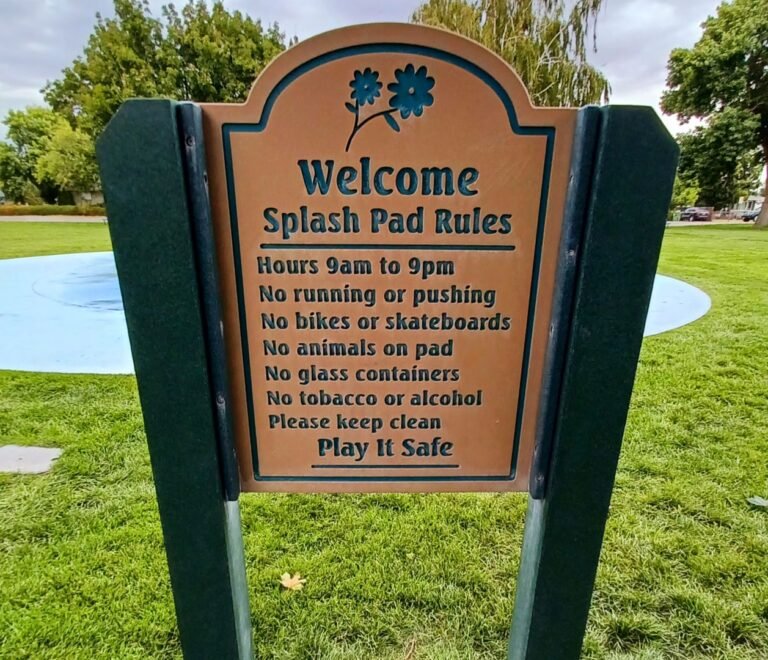 Fruitland Community Park Splash Pad Sign 768x660