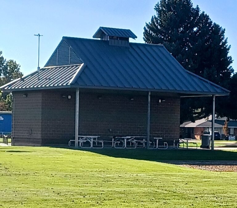 Park building and lawn at Richard Aguirre Park Park building and lawn at Richard Aguirre Park